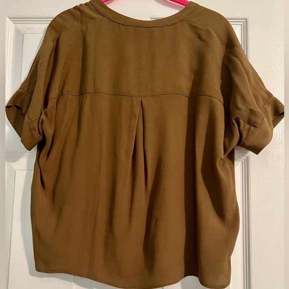 Madewell Getaway Oversized Button-Down Shirt. Size XS. Color Asparagus. - Picture 6 of 10